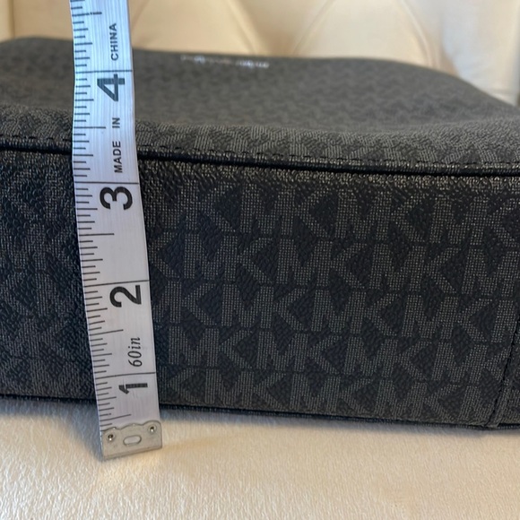 NWT MICHAEL KORS Jet Set Travel large  messenger CROSSBODY BAG blk gray pockets - Picture 13 of 17